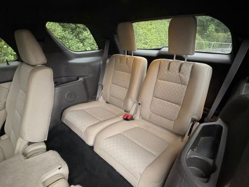 Used 2014 Ford Explorer XLT w/ Equipment Group 201A FWD image 16