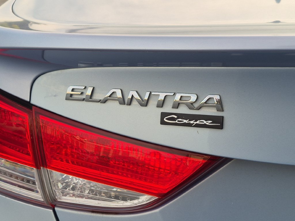 Used 2013 Hyundai Elantra SE w/ Technology Pkg FWD image 11