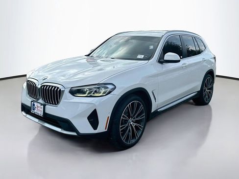Used 2022 BMW X3 sDrive30i w/ Convenience Package RWD image 3