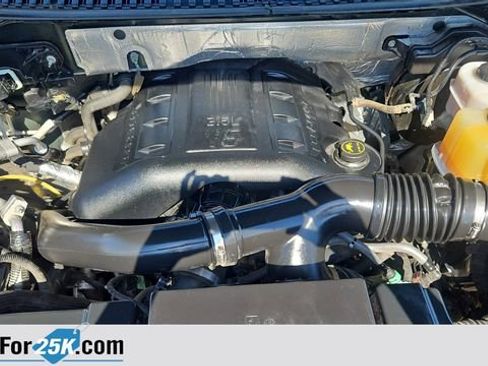 Used 2015 Ford Expedition Platinum AWD/4WD image 30