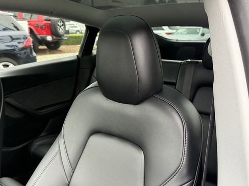 Used 2021 Tesla Model Y Long Range image 3