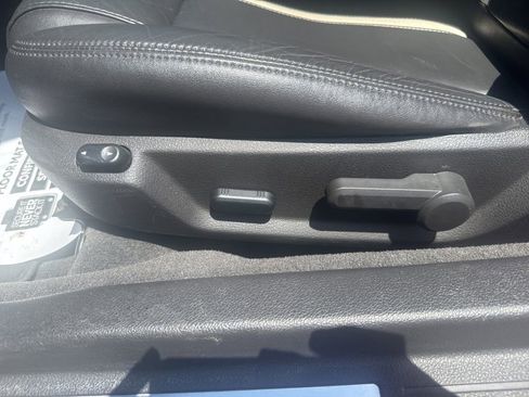Used 2010 Ford Mustang GT RWD image 15