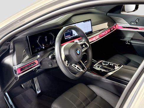Used 2023 BMW 760i xDrive AWD/4WD image 13