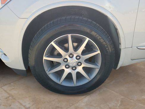 Used 2017 Buick Enclave Leather image 29