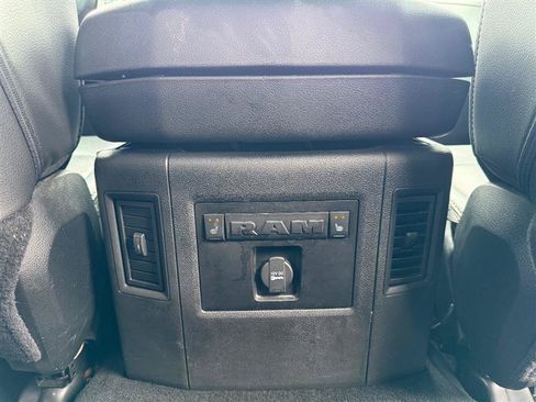Used 2015 RAM 1500 Laramie w/ Convenience Group AWD/4WD image 27
