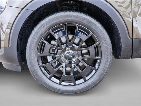 Used 2022 Kia Telluride EX w/ EX Premium Package image 9