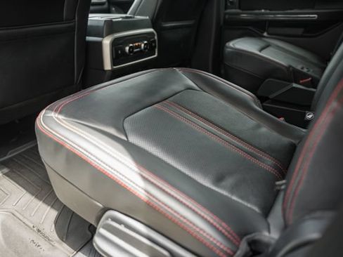 Used 2024 Ford Expedition Limited AWD/4WD image 44