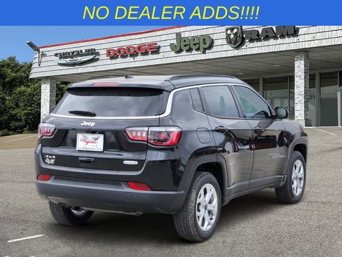 New 2026 Jeep Compass Latitude AWD/4WD image 5