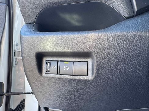 Used 2025 Toyota RAV4 XLE image 26