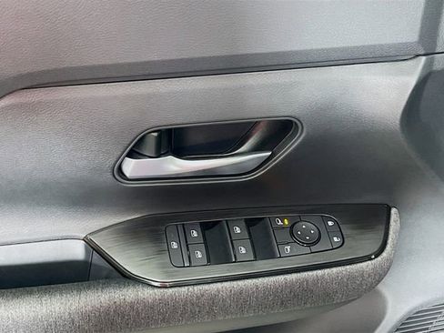 New 2026 Nissan Kicks SV image 17