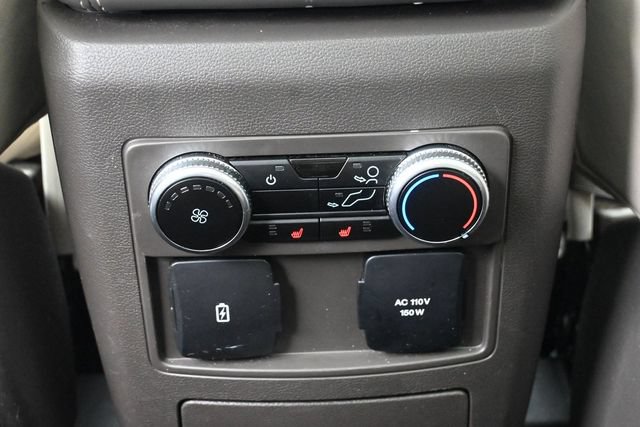 Used 2022 Ford Explorer Platinum w/ Equipment Group 601A AWD/4WD image 21