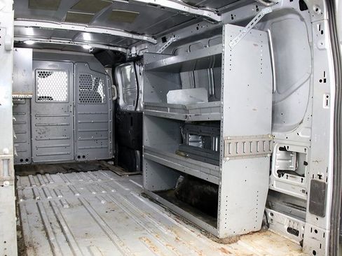 Used 2018 Ford Transit 250 Base image 22