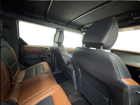 Used 2024 Ford Bronco Outer Banks AWD/4WD image 25