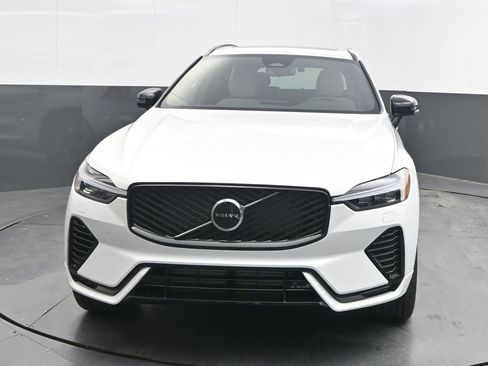 New 2026 Volvo XC60 T8 Core w/ Climate Package AWD/4WD image 10