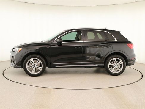 Certified 2022 Audi Q3 2.0T Premium image 2
