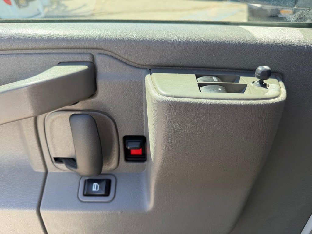 Used 2023 GMC Savana 2500 Extended w/ Driver Convenience Package RWD image 33