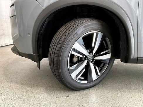 Used 2023 Nissan Rogue SL w/ SL Premium Package image 20