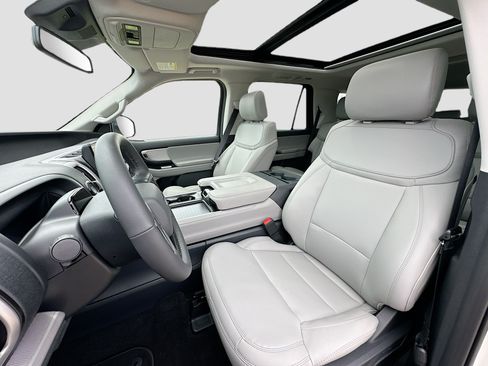 New 2026 Ford Expedition Active RWD image 15