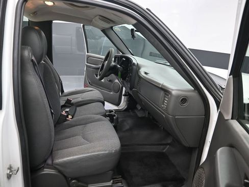 Used 2007 Chevrolet Silverado 1500 W/T image 17