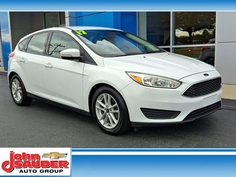 Used 2017 Ford Focus SE image 1
