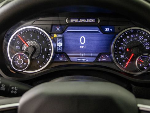 New 2026 RAM 1500 Express AWD/4WD image 29