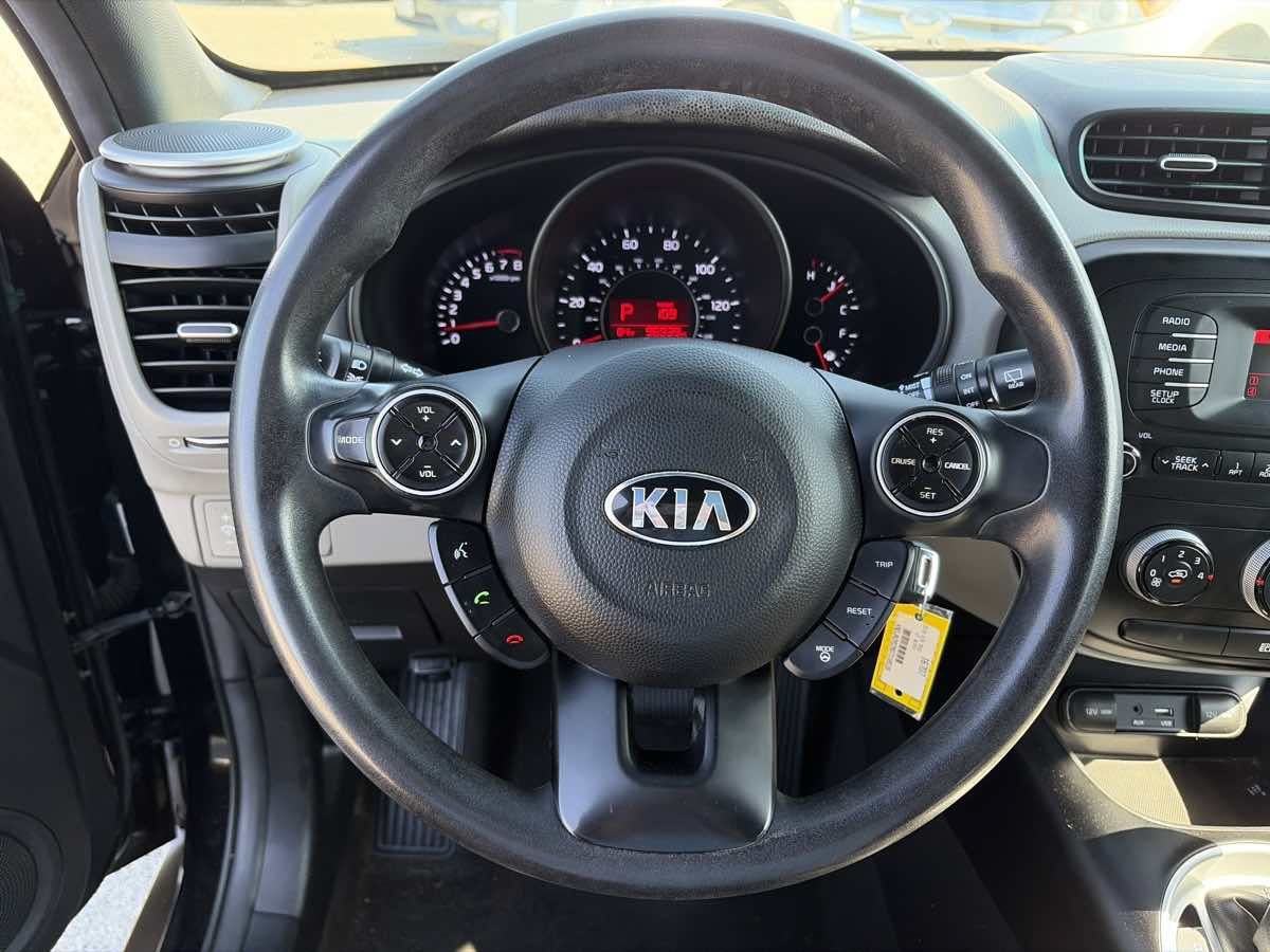 Used 2016 Kia Soul FWD image 35