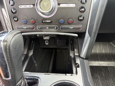 Used 2018 Ford Explorer Platinum AWD/4WD image 24