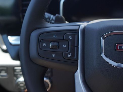 New 2026 GMC Sierra 1500 SLT AWD/4WD image 17