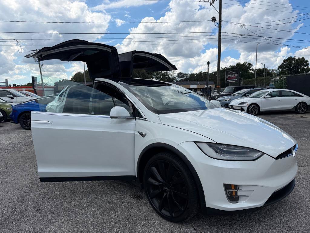 Used 2020 Tesla Model X Long Range AWD/4WD image 10