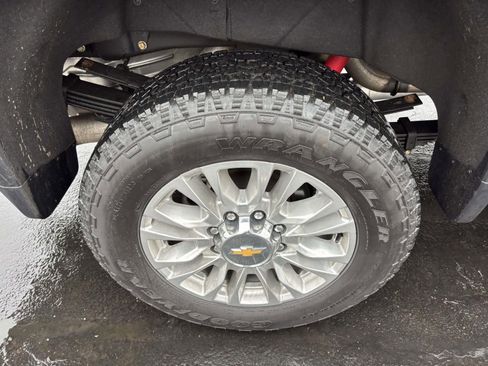 Used 2022 Chevrolet Silverado 3500 High Country w/ Z71 Off-Road Package image 12