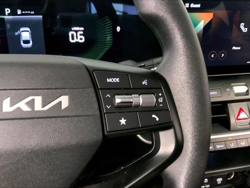 Certified 2025 Kia K4 FWD image 19