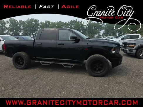 Used 2019 RAM 1500 Classic SLT w/ Black Appearance Group AWD/4WD image 1