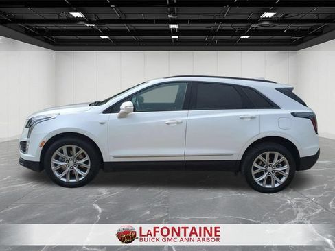 Certified 2021 Cadillac XT5 Sportv w/ LPO, Floor Liner Package AWD/4WD image 5
