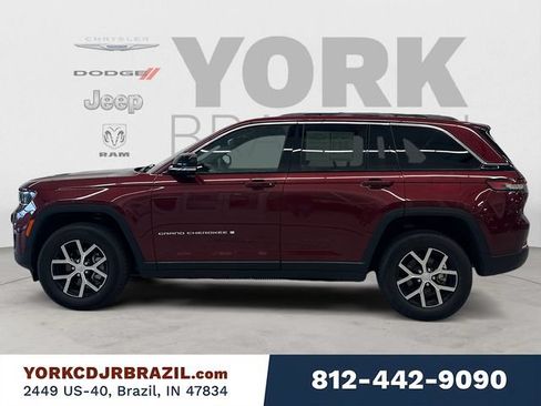 Used 2024 Jeep Grand Cherokee Limited w/ Luxury Tech Group II AWD/4WD image 2