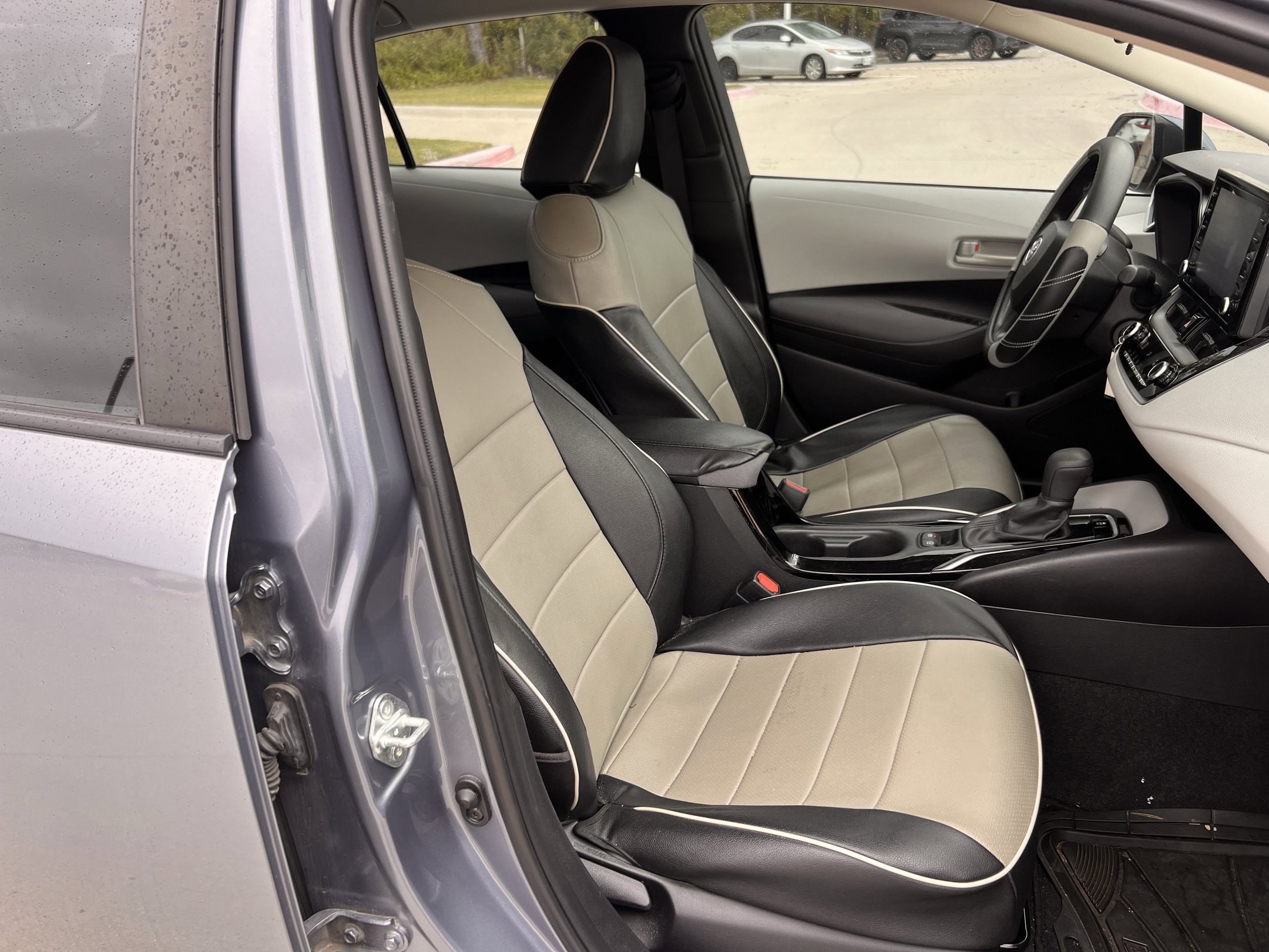 Used 2022 Toyota Corolla LE FWD image 24