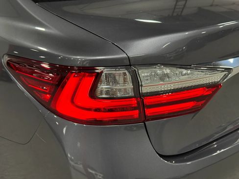 Used 2017 Lexus ES 350 w/ Premium Package FWD image 74