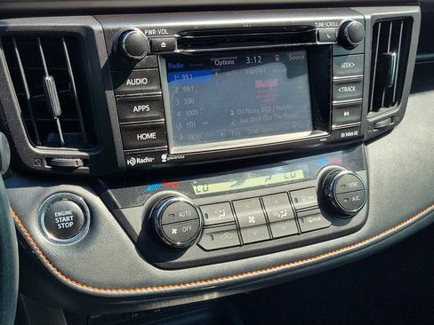 Used 2017 Toyota RAV4 SE AWD/4WD image 34