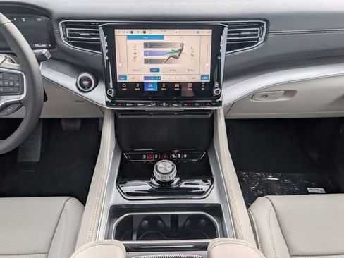 New 2026 Jeep Grand Wagoneer L 2WD image 7