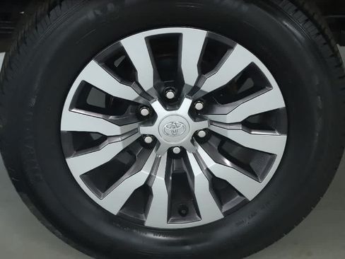 Certified 2023 Toyota Tacoma Limited AWD/4WD image 12