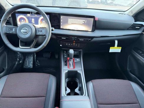 New 2026 Nissan Kicks SR FWD image 10