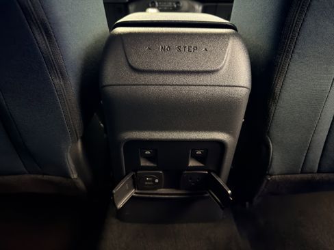 Used 2023 Ford Bronco Outer Banks image 27