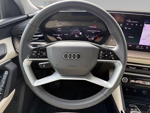 Certified 2025 Audi Q5 Premium w/ Convenience Package image 12