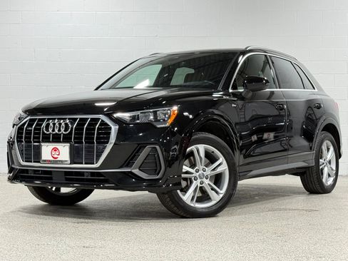 Used 2020 Audi Q3 2.0T Premium w/ Convenience Package image 2