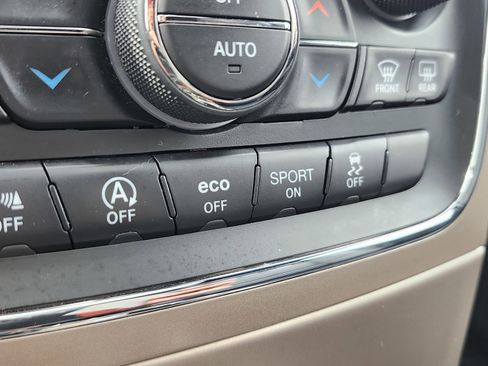 Used 2016 Jeep Grand Cherokee Limited image 10