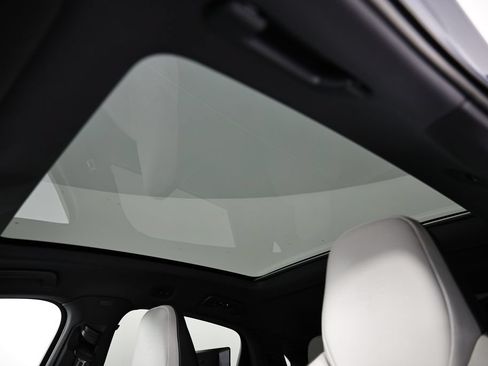 Certified 2025 Porsche Cayenne Coupe AWD/4WD image 18