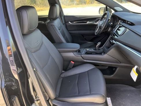 New 2025 Cadillac XT5 Premium Luxury FWD image 23