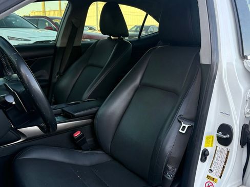 Used 2014 Lexus IS 250 w/ Premium Package image 9