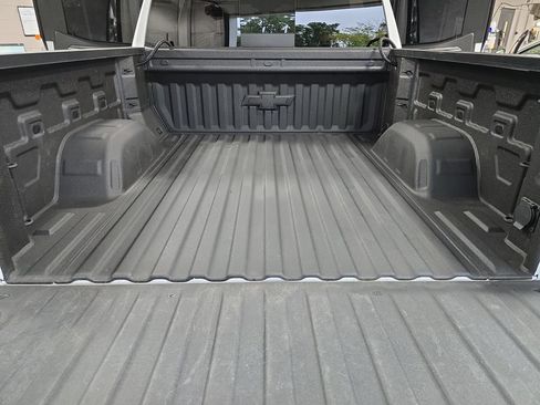 Used 2022 Chevrolet Silverado 1500 LTZ AWD/4WD image 12