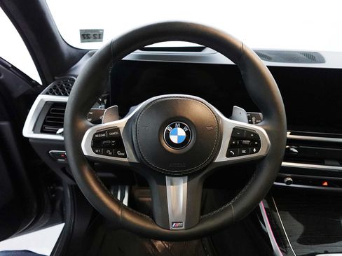 Used 2023 BMW X7 xDrive40i w/ Executive Package AWD/4WD image 16