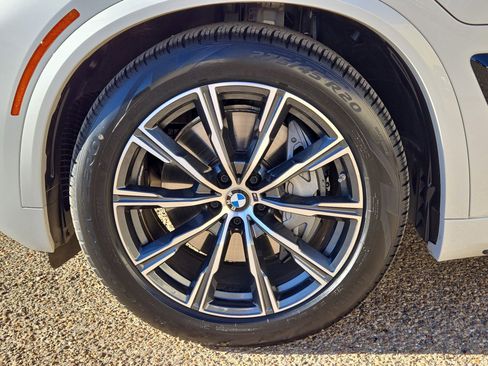 Used 2026 BMW X5 xDrive50e w/ M Sport Package image 11